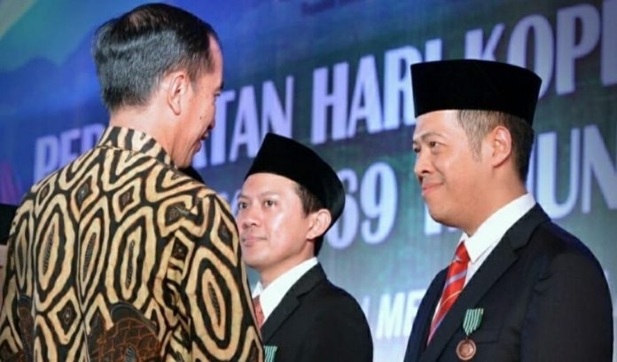Aries-Jokowi
